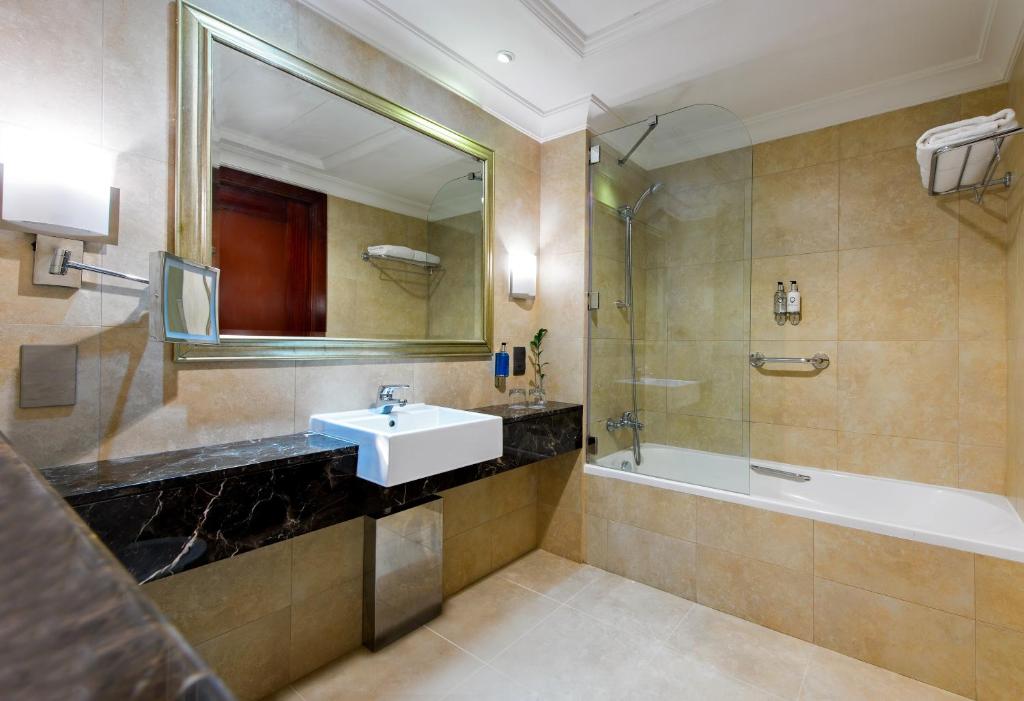 Четырехместный (Улучшенный люкс с 1 спальней), Апарт-отель Somewhere Hotel Apartment