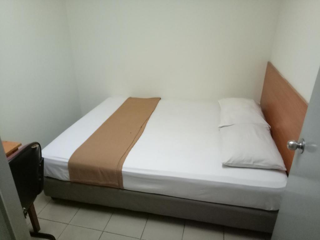 Двухместный (Двухместный номер с 1 кроватью и общей ванной комнатой), Hotel Hibiscus City (PUDU)