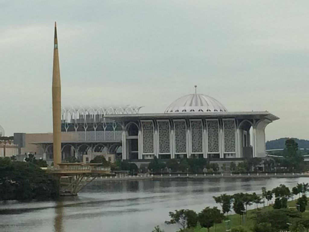 Putrajaya 1808 Homestay - Tap to explore photos