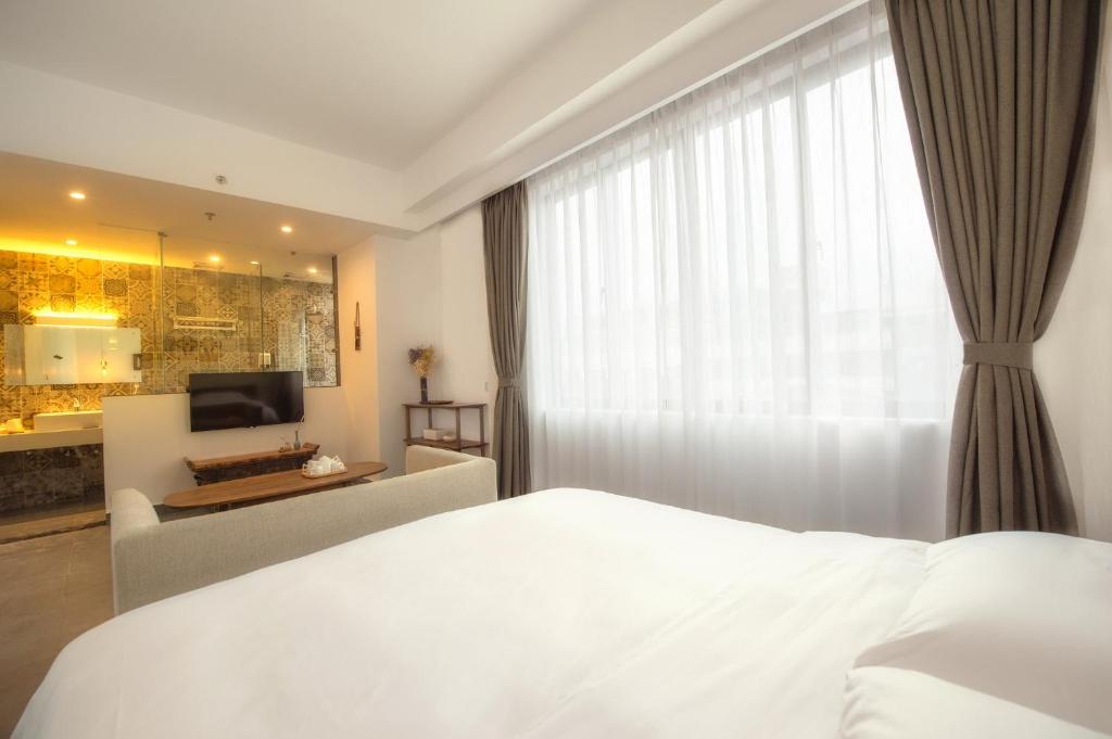 Двухместный (Стандартный номер «90°» с кроватью размера «queen-size»), Qilou Huanke Boutique Hotel