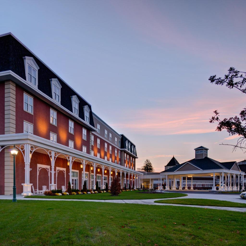 Saratoga Casino Hotel image