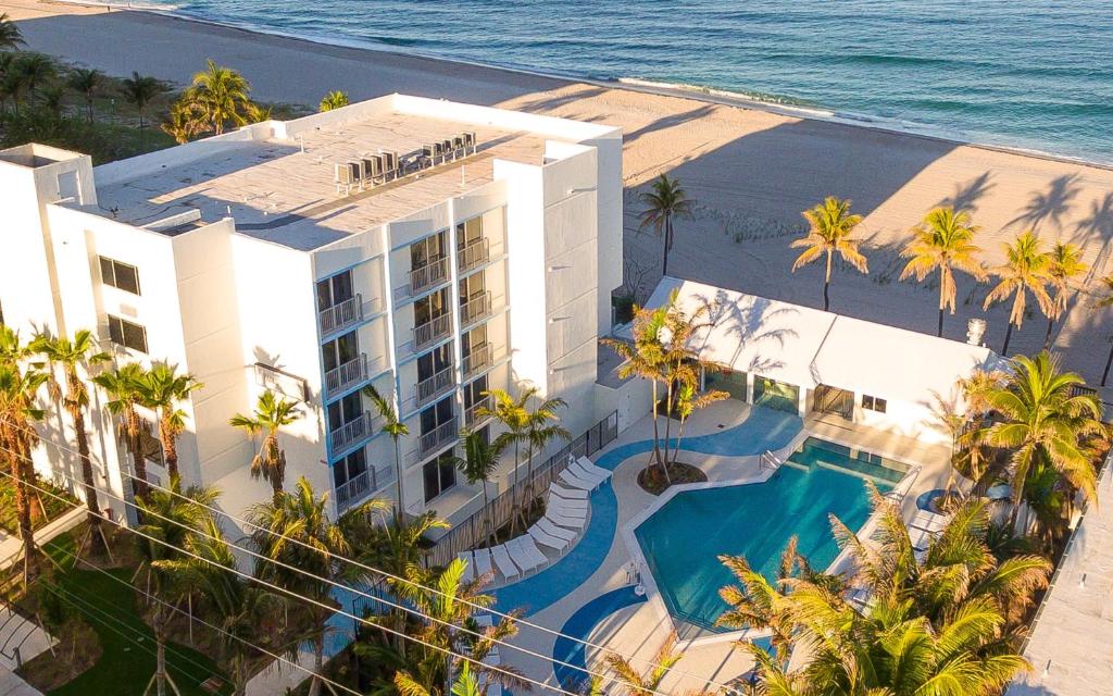 Plunge Beach Resort image
