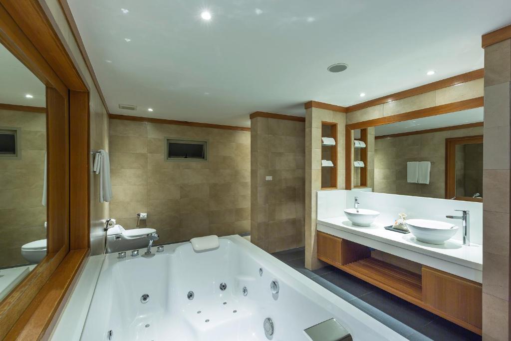 Вилла (Вилла с 2 спальнями и собственным бассейном), Villa Tantawan Resort & Spa