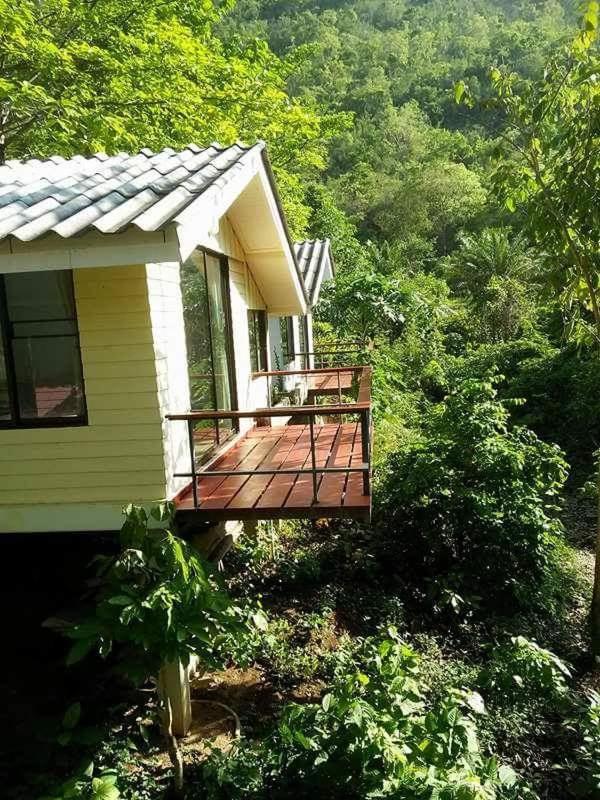 Baanrai Saiyoknoi Resort photo 4