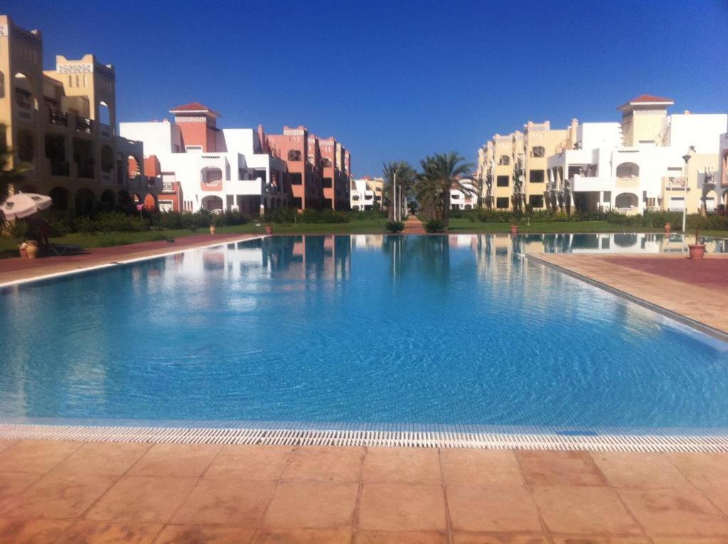 Bel appartement avec piscine photo 1