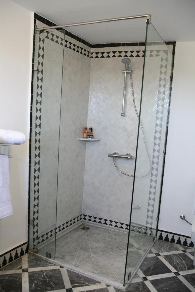 Двухместный (Улучшенный двухместный номер с 1 кроватью), Riad Batchisarai