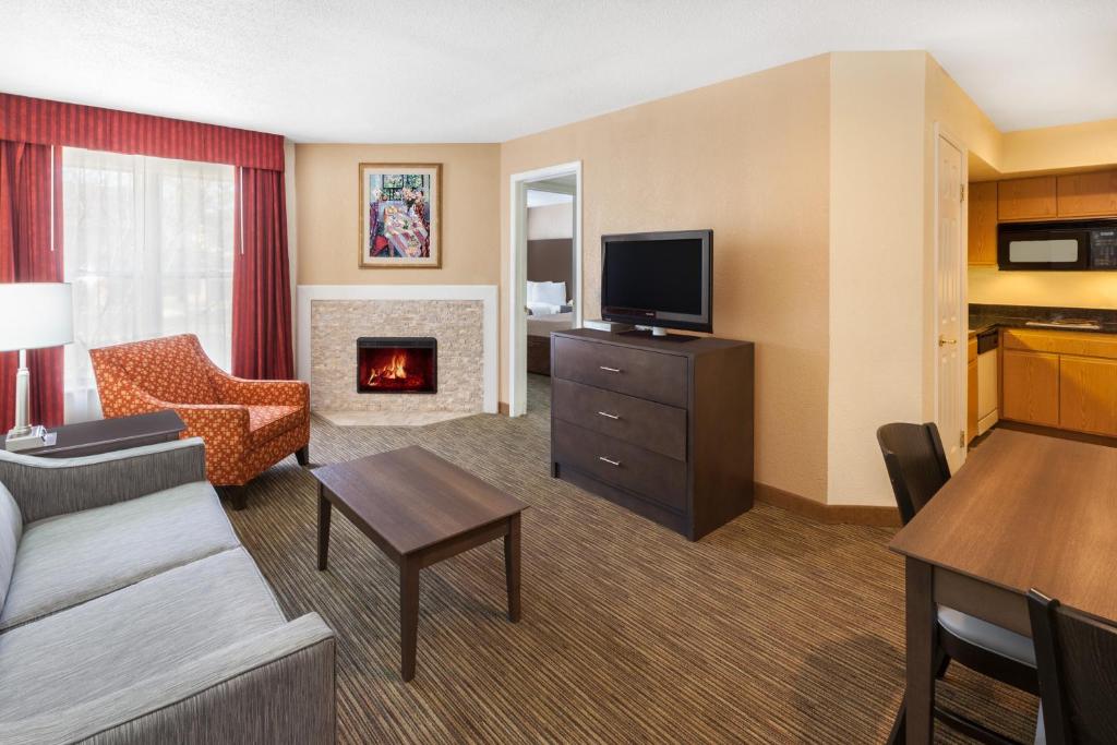 Affordable Suites of America Detroit-Warren photo 2