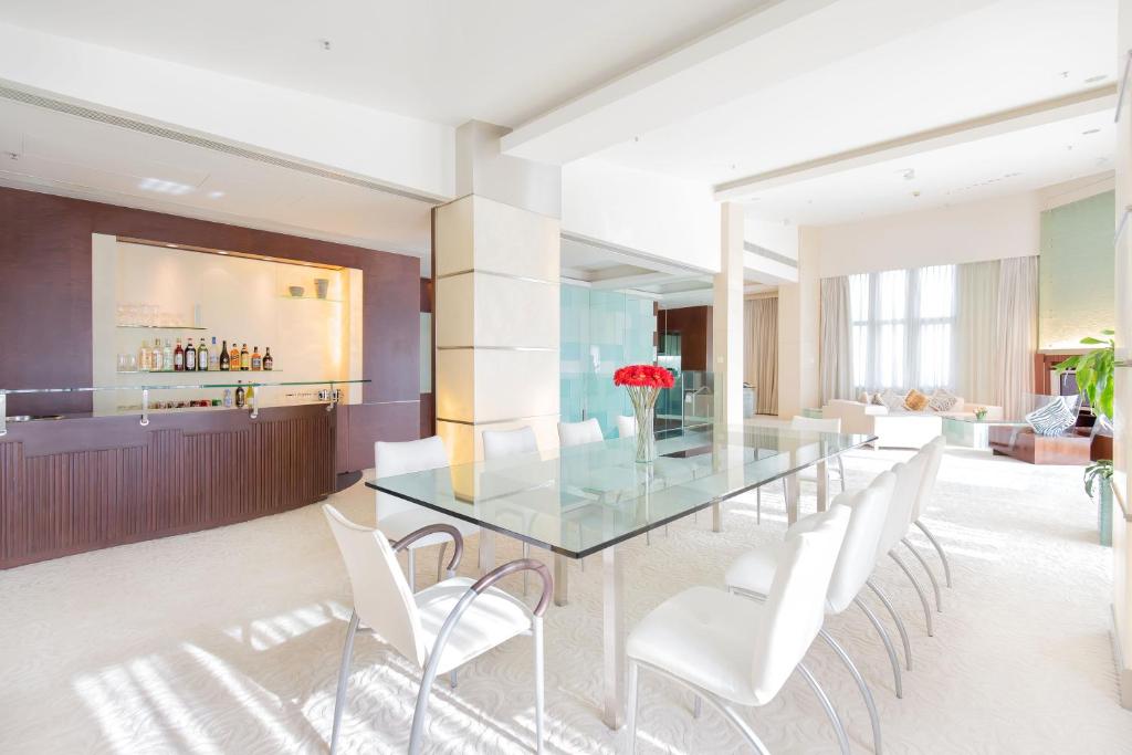 Regal Airport Hotel photo 3