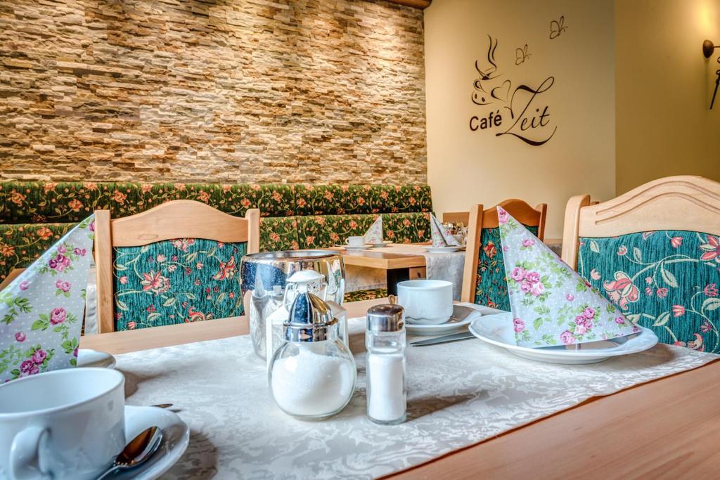 Cafe Hoyer Pension und Appartements photo 3