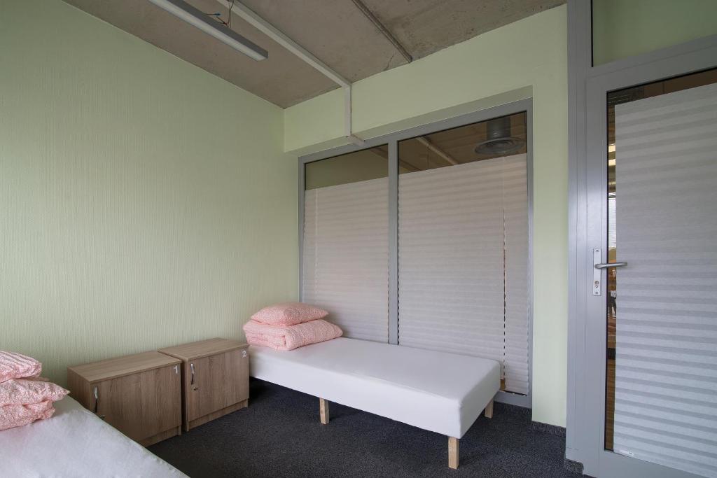 Номер (Односпальная кровать в общем номере для мужчин и женщин), Sea Hostel