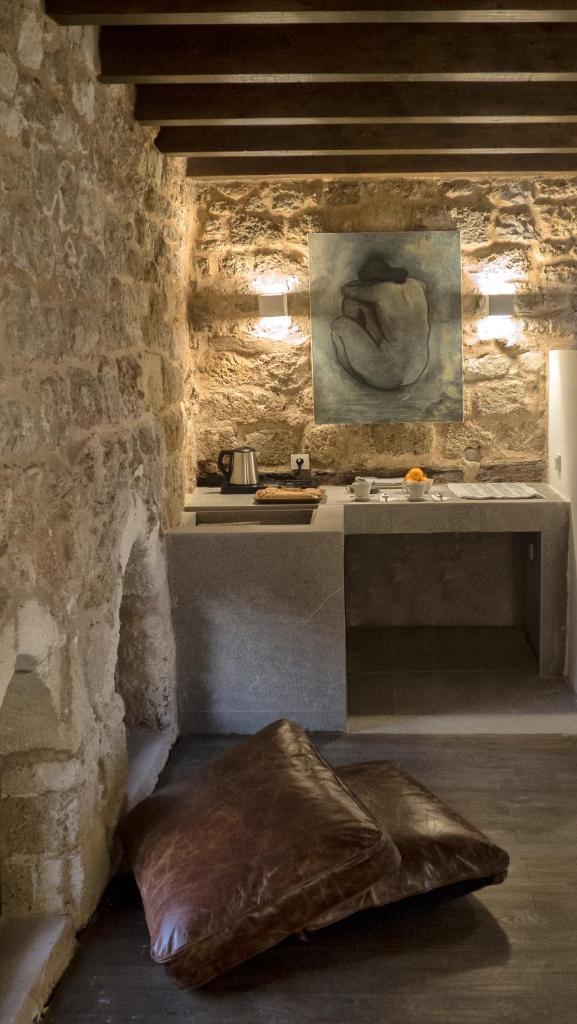 Двухместный (Двухместный номер Делюкс с 1 кроватью и балконом), Trinity Boutique Hotel