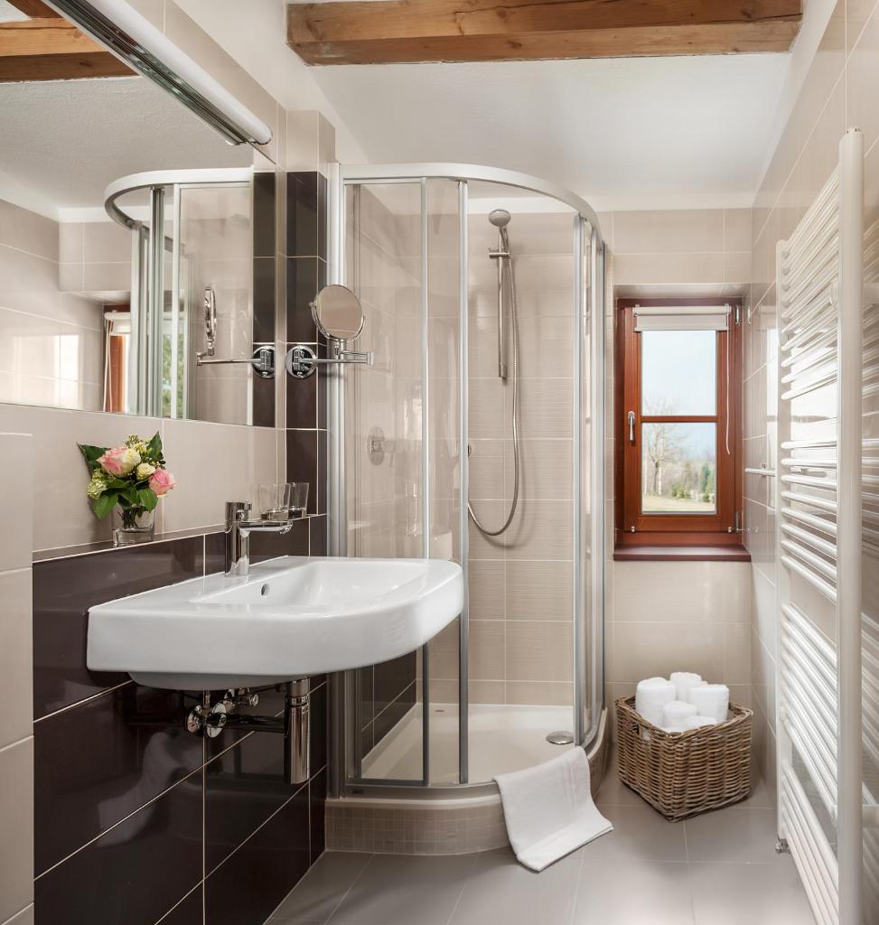 Aneta Hotel & Restaurant photo 2