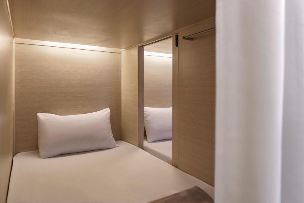 Номер (Кровать в общем 6-местном номере для мужчин и женщин), ORA Hostel Bangkok