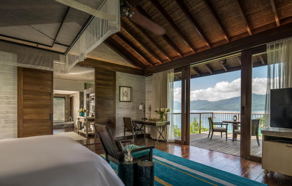 Вилла (Вилла Residence с 3 спальнями), Four Seasons Resort Seychelles