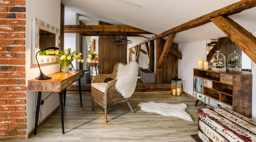 Сьюит (Полулюкс в мансарде), Art & Garden Residence