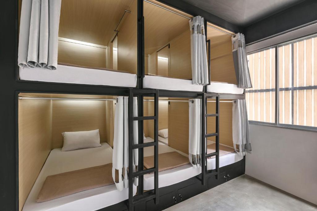 Номер (Кровать в общем 6-местном номере для мужчин и женщин), ORA Hostel Bangkok