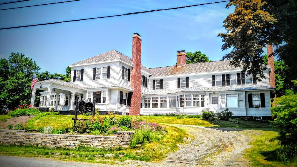 Brewster Inn image