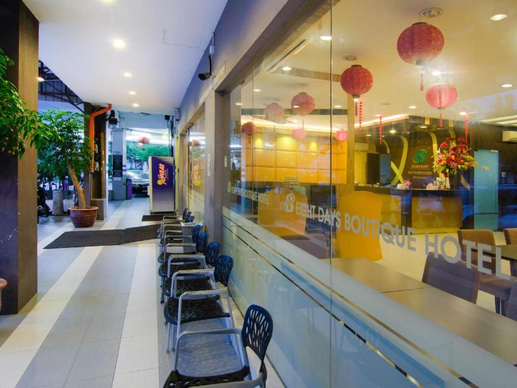 Eight Days Boutique Hotel @ Mount Austin