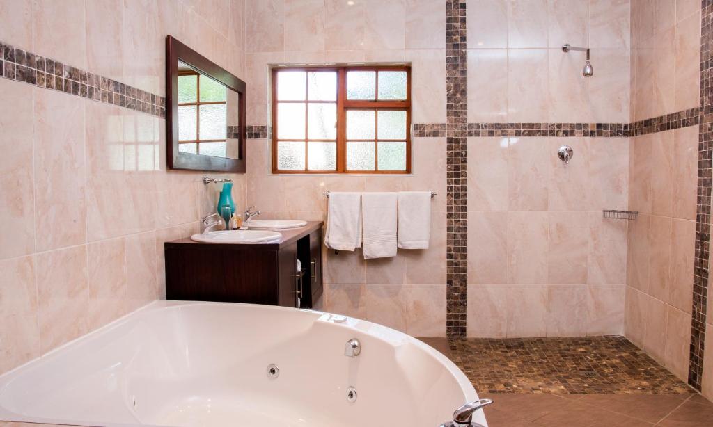 Queen Manor Boutique Guest House photo 4