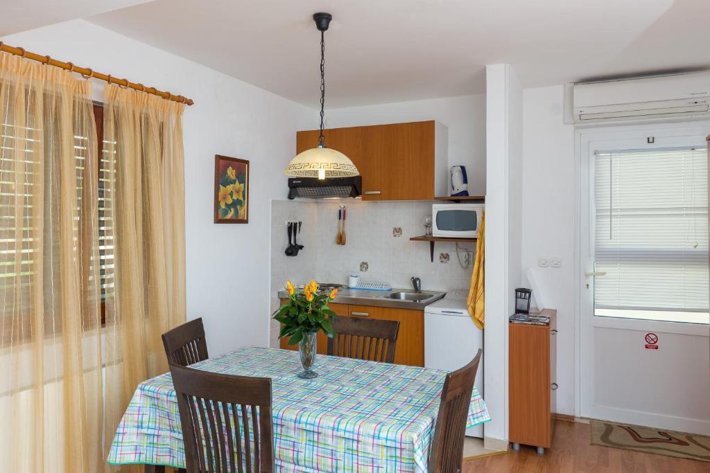 Apartments Milanović photo 1