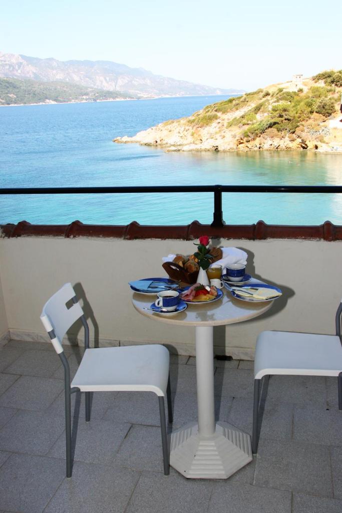 Samos Bay Hotel by Gagou Beach photo 4