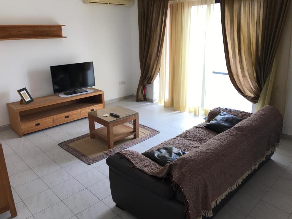 Swieqi Semi Detached Maisonette - Tap to explore photos
