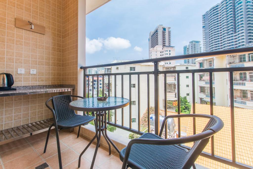 Двухместный (Номер с кроватью размера «queen-size» и балконом), Sanya Passion fruit Inn