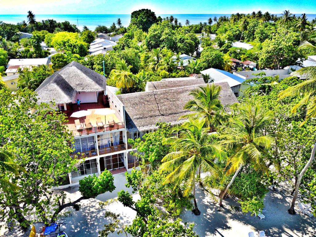 Athiri Beach Maldives photo 4
