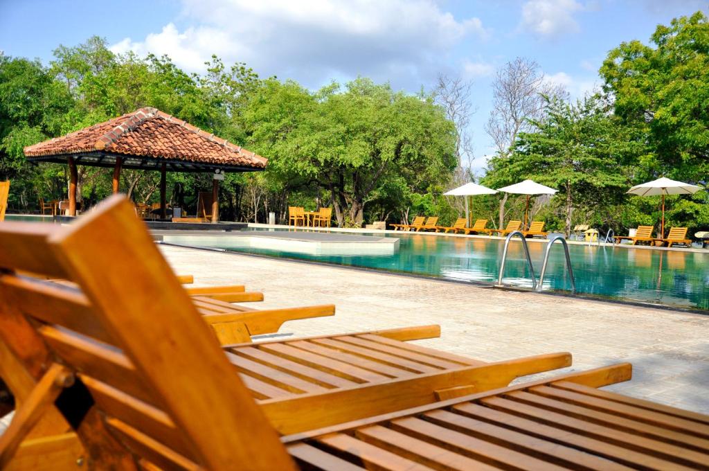 Amaya Lake Dambulla photo 1