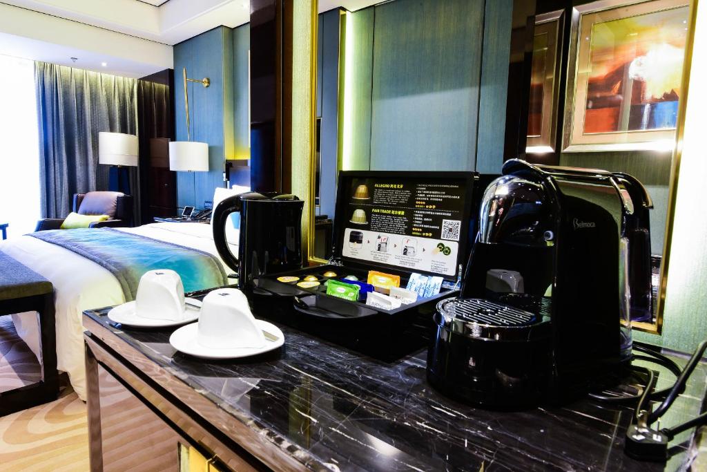 Двухместный (Special Deluxe Double room-China Mainland citizens with Chinese ID card only), Tylfull Hotel