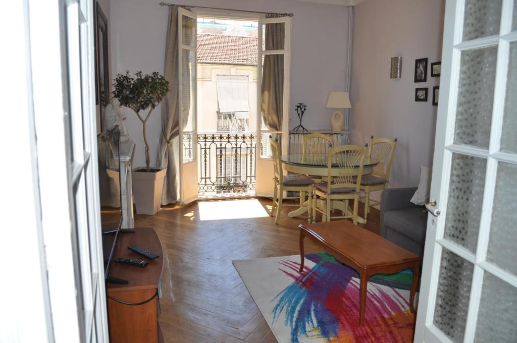 Appartement carre d'or photo 4