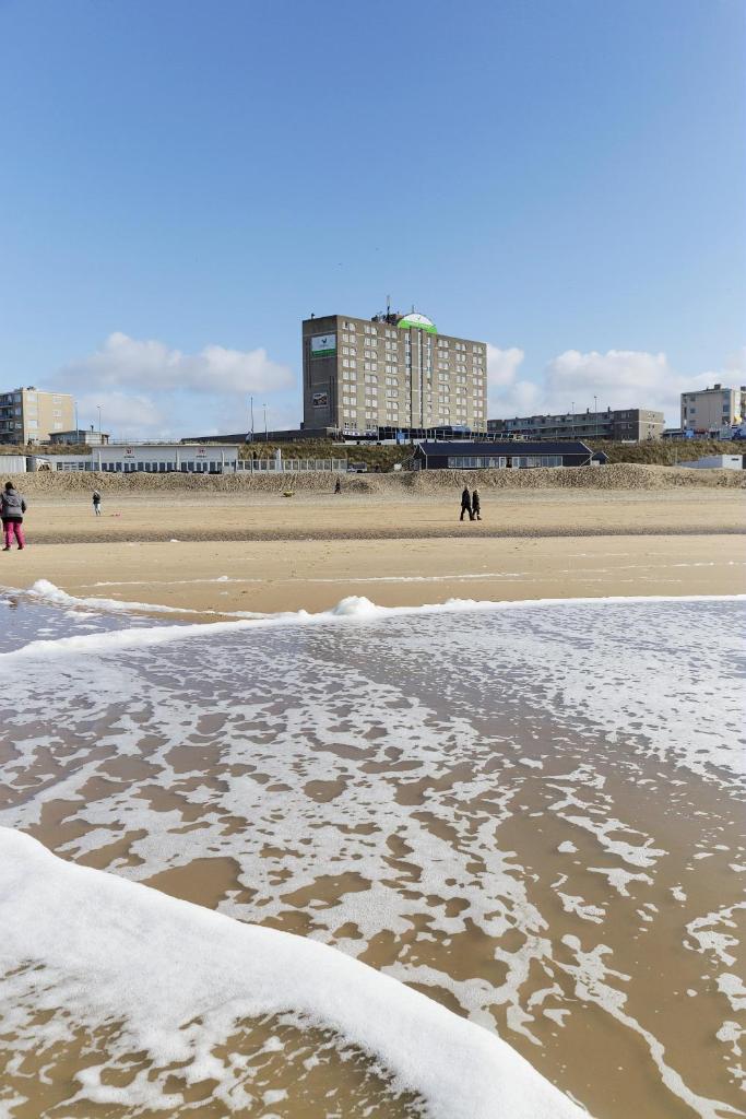 Beachhotel Zandvoort by Center Parcs photo 2