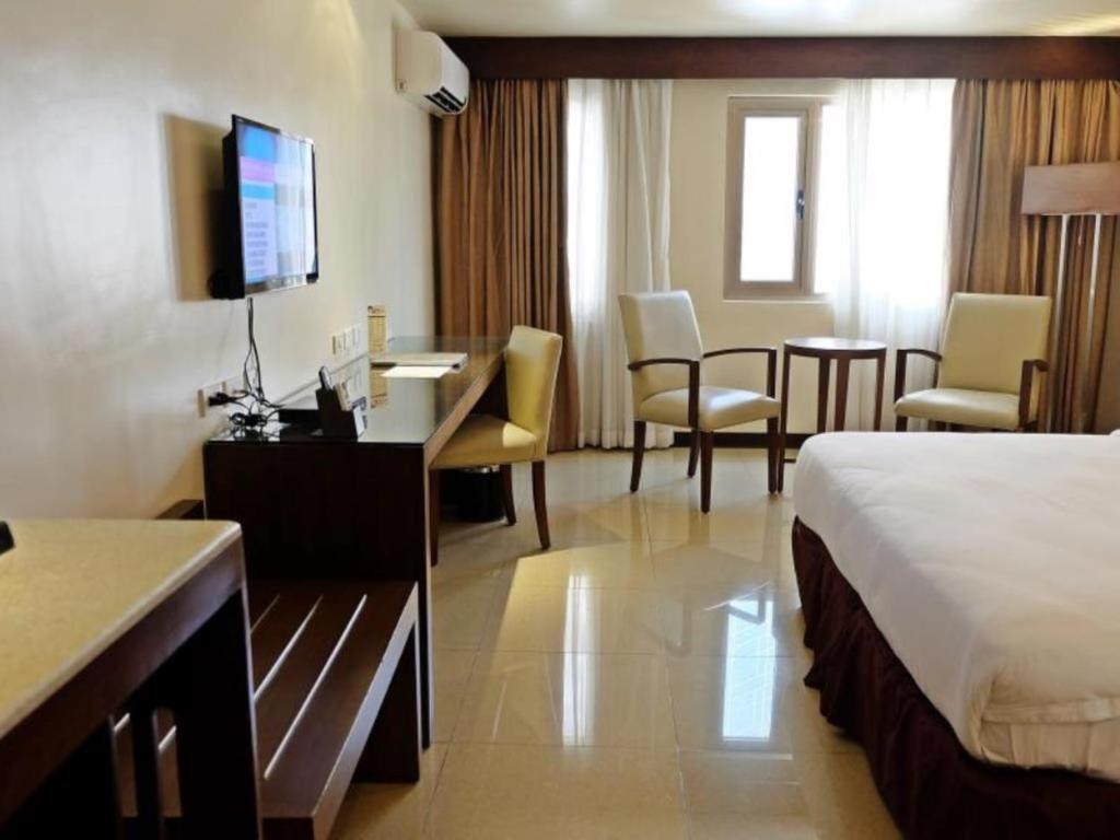Mandarin Plaza Hotel photo 3