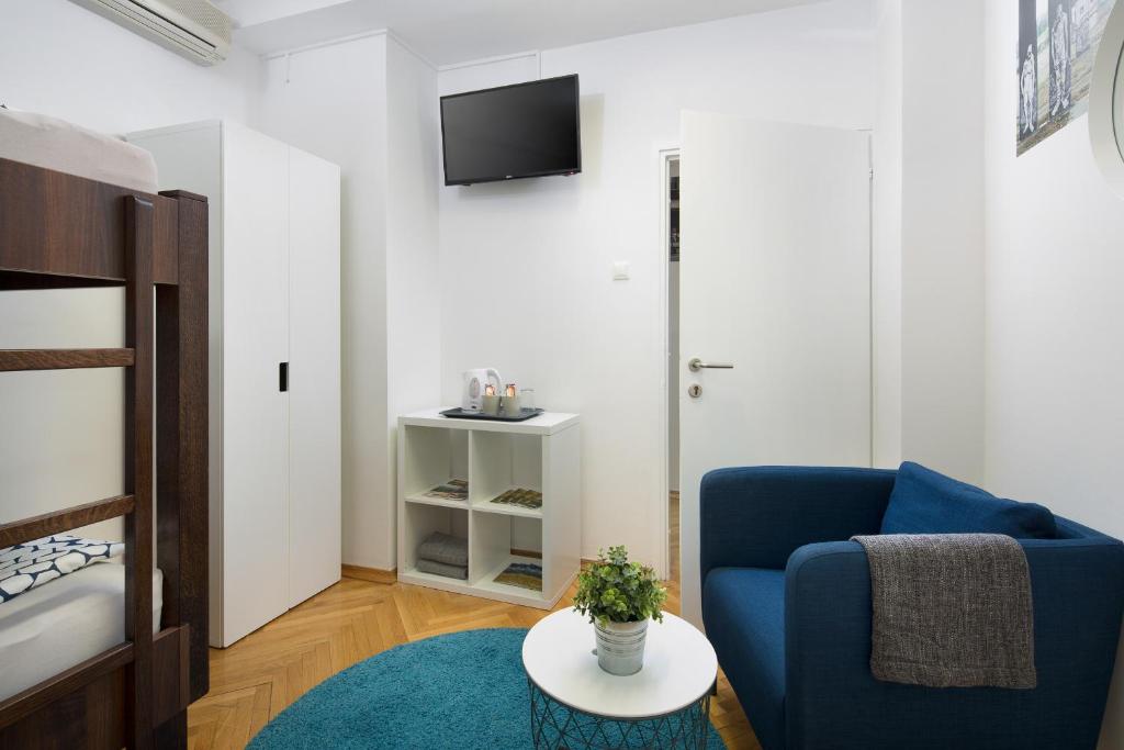 Двухместный (Двухместный номер Делюкс с 2 отдельными кроватями), Hostel Bureau