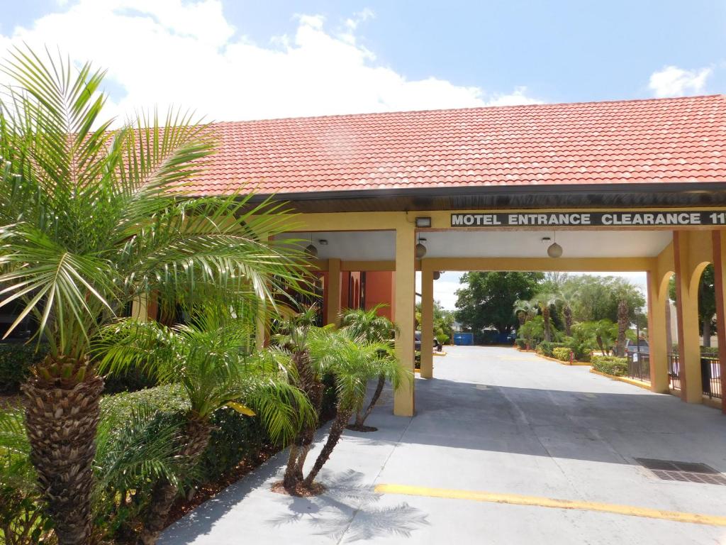 Budget Inn Of Orlando image