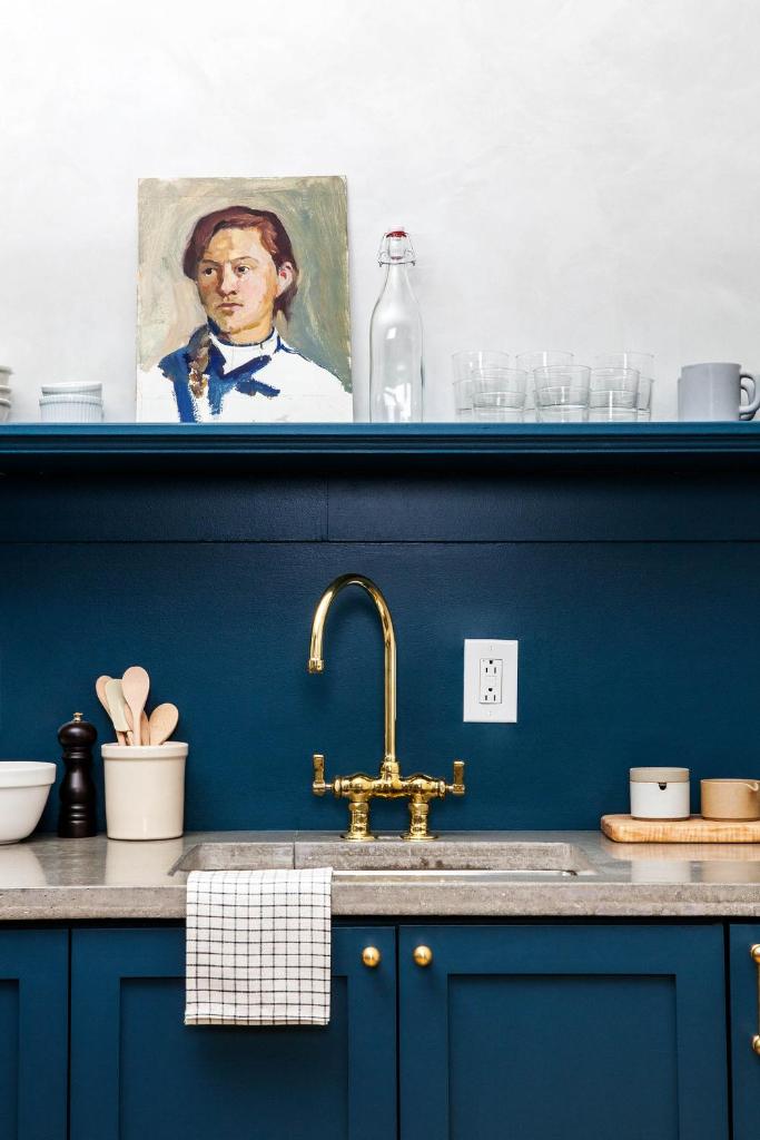 Двухместный (Billy), Lokal Hotel Old City