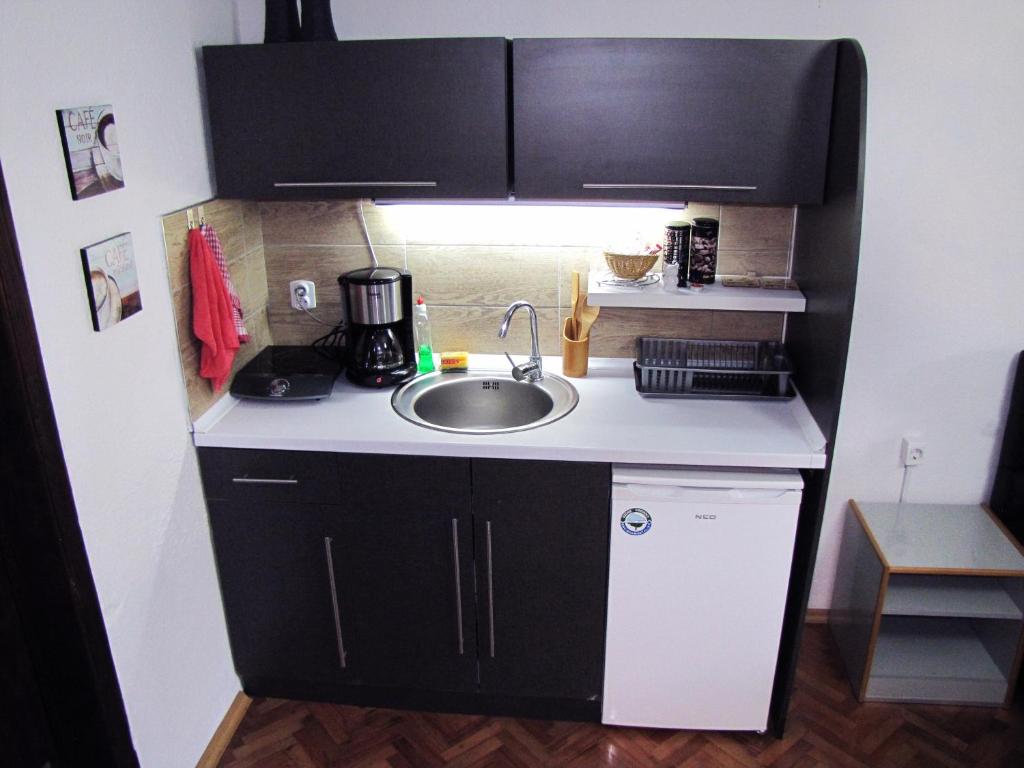 The House Apartments & Guest Rooms photo 1