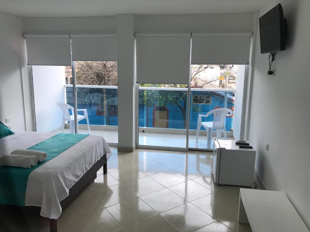 Mayva AprtaHotel photo 4