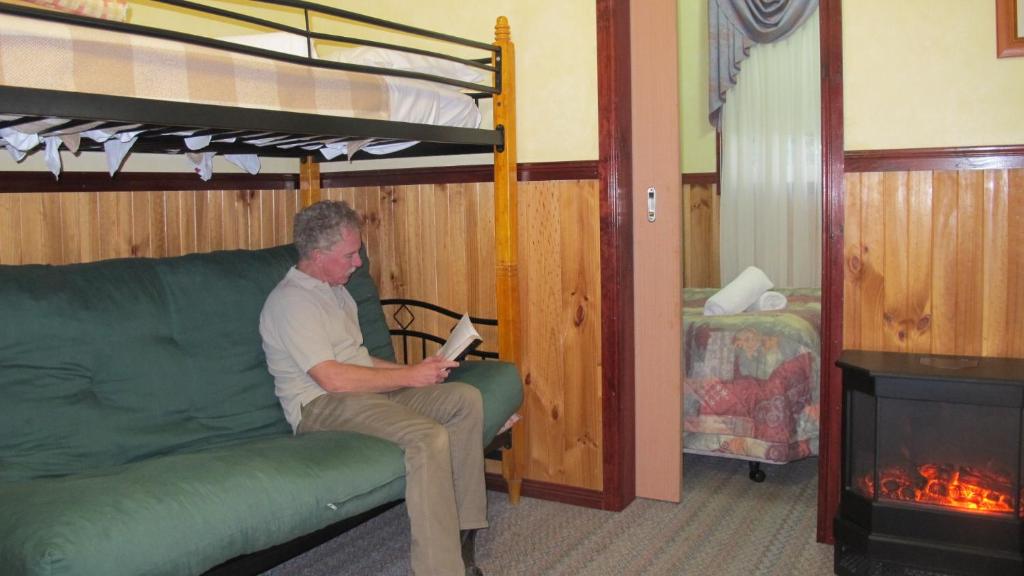 Cedar Lodge Cabins photo 4