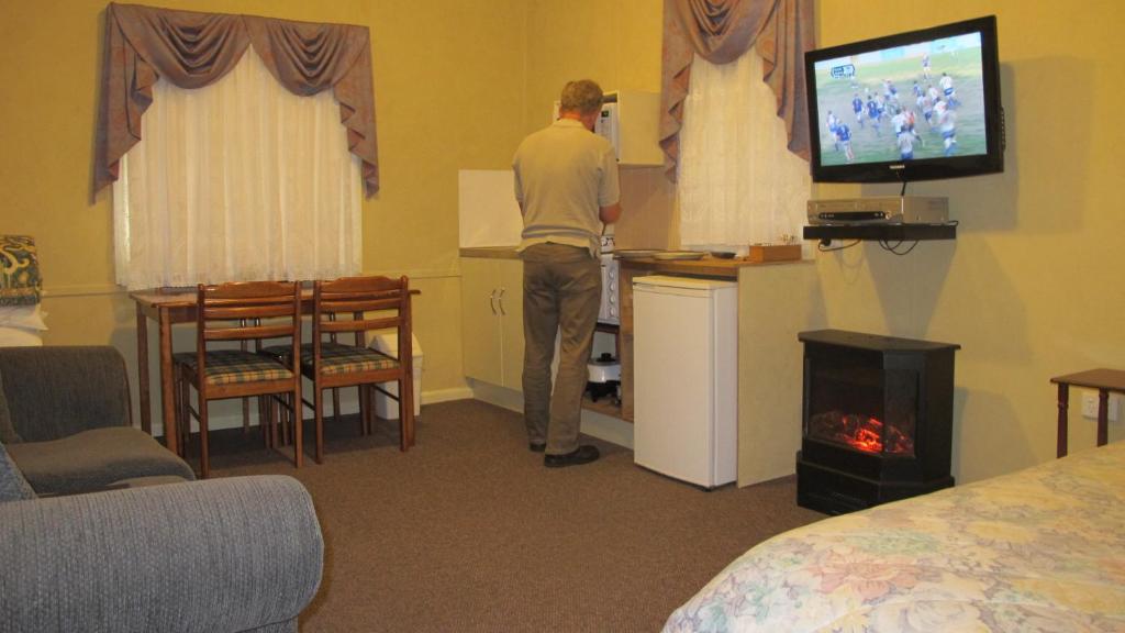Cedar Lodge Cabins photo 1