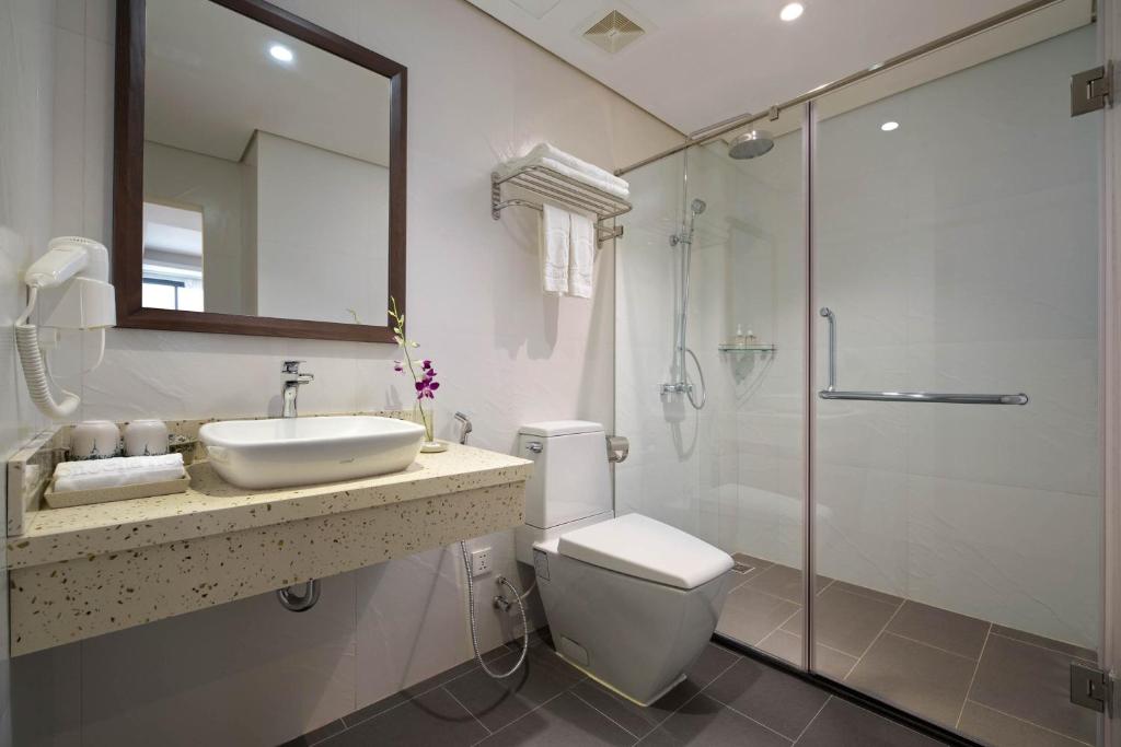 Сьюит (Полулюкс с видом на город), Bonsella Hotel