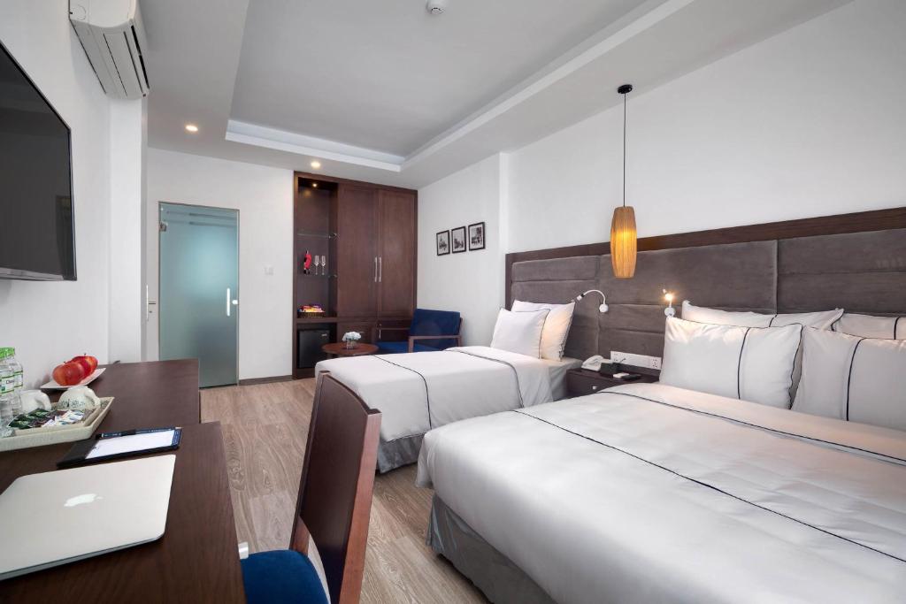 Семейный (Семейный люкс с видом на город), Bonsella Hotel