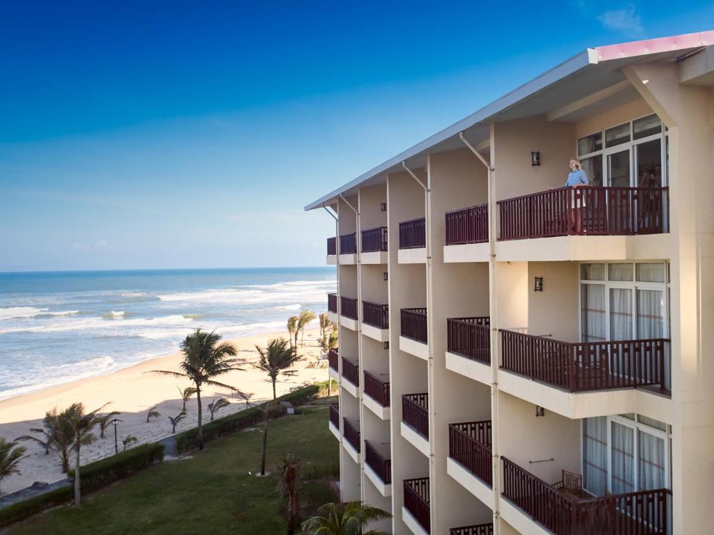 Sandy Beach Non Nước Resort