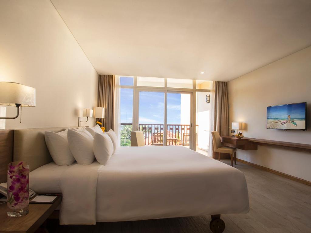 Двухместный (Premium Deluxe Double or Twin Room with Balcony - Garden View), Centara Sandy Beach Resort Danang