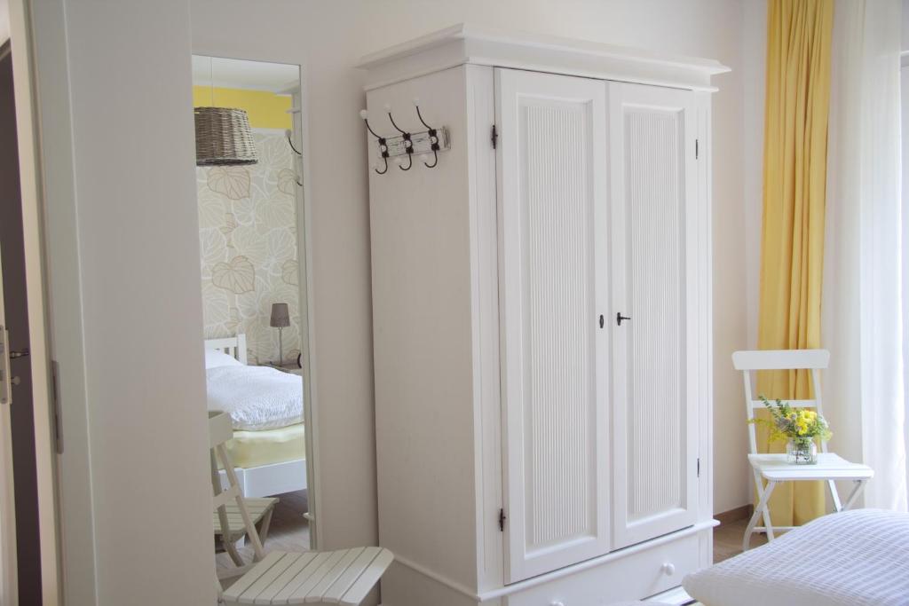 SEASIDE APARTMENTS - SANDY GOLD photo 4