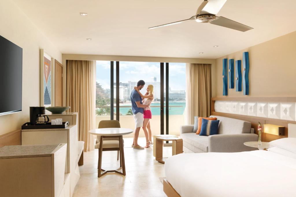 Трехместный (Номер Ziva с кроватью размера «king-size» и прямым видом на океан), Hyatt Ziva Cancun
