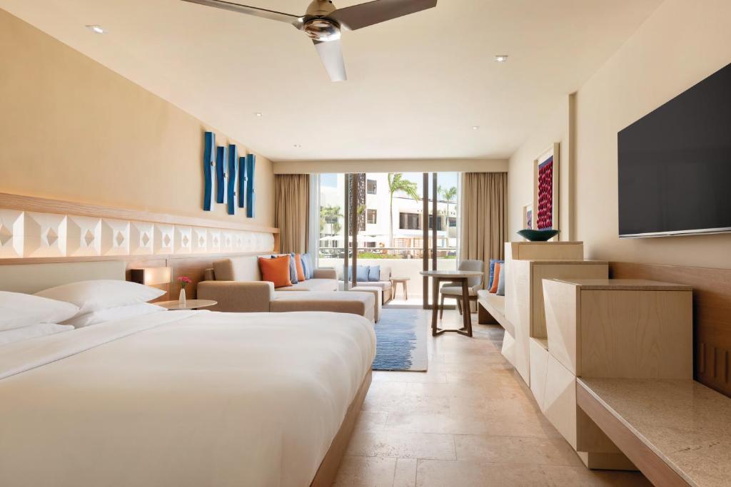 Четырехместный (Двухместный номер Ziva Master с 1 кроватью и живописным видом), Hyatt Ziva Cancun