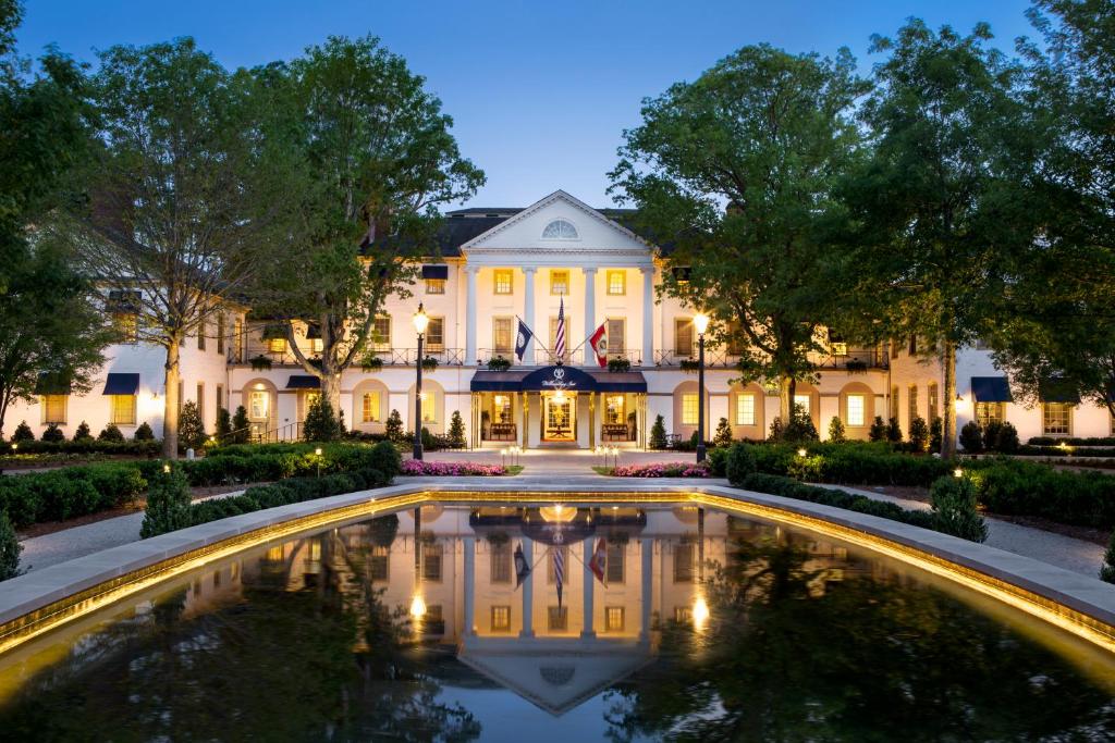 Williamsburg Inn, an official Colonial Williamsburg Hotel image