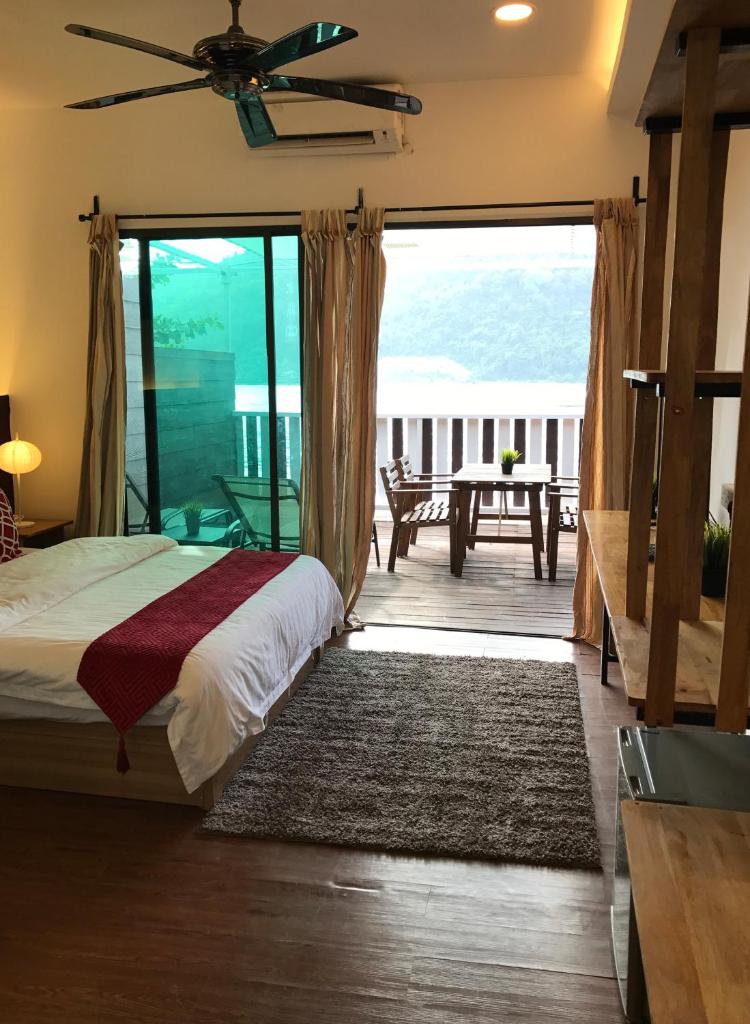 The Barat Perhentian photo 2