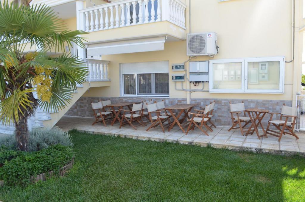 Irini Apartments photo 3